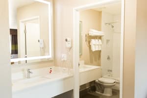 thumbnail: Bathroom shower
