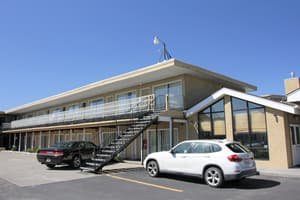 thumbnail: Exterior