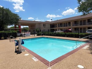 thumbnail: Outdoor pool