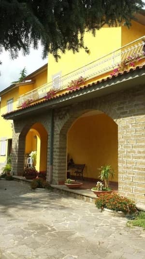 thumbnail: Exterior