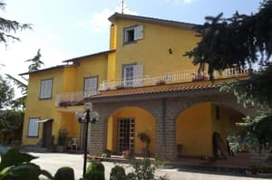 thumbnail: Exterior