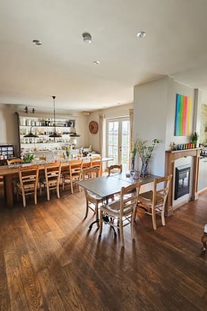 thumbnail: Breakfast area