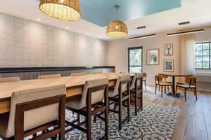 thumbnail: Breakfast area