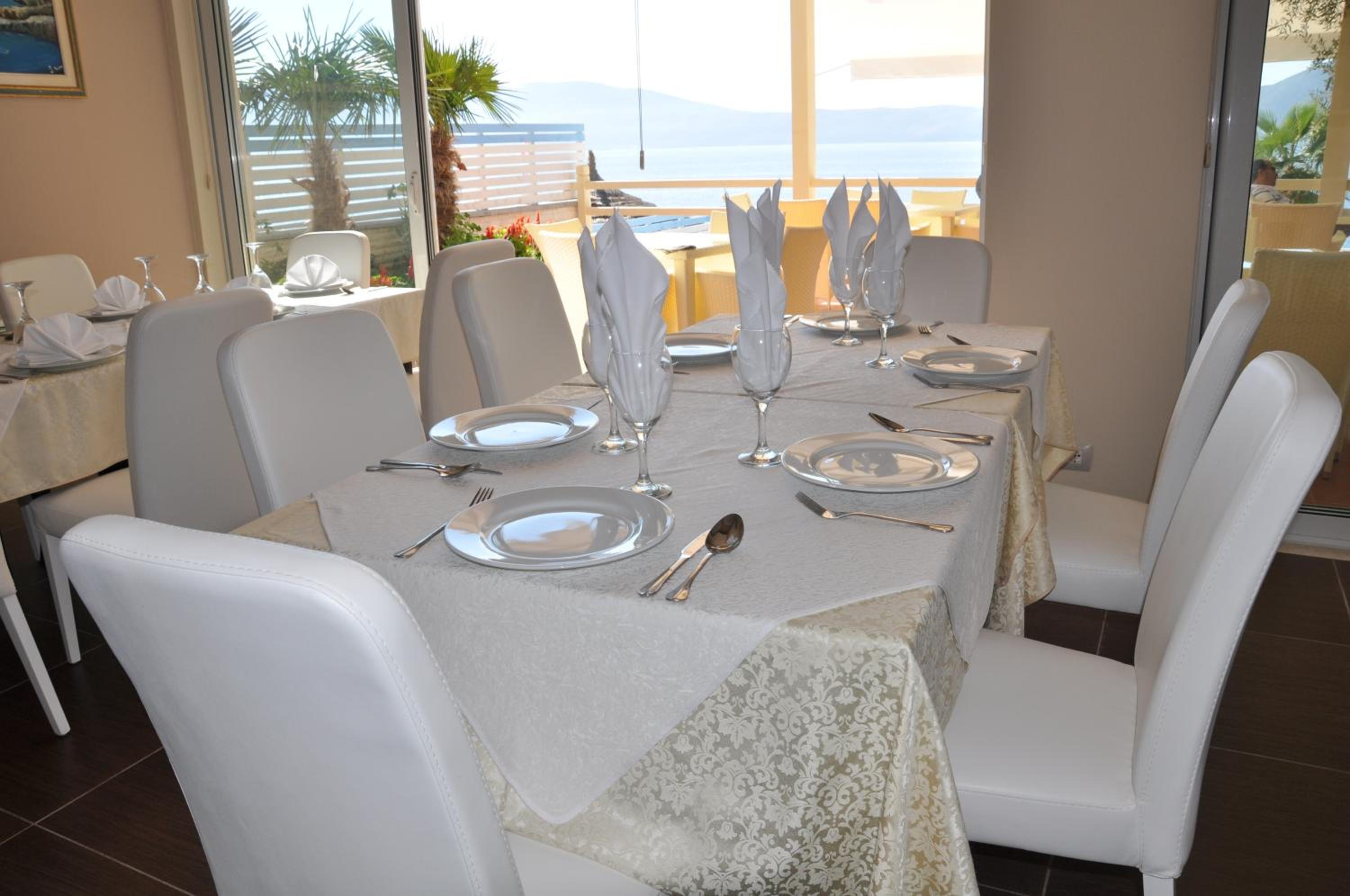 Restaurant-cafeteria