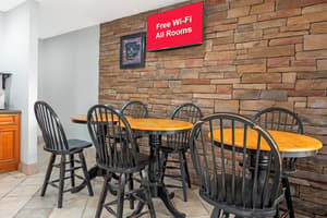 thumbnail: Breakfast area