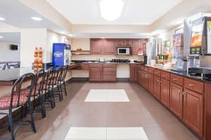 thumbnail: Breakfast area