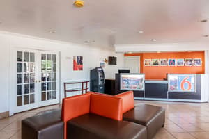 thumbnail: Lobby sitting area
