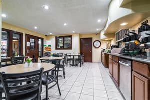 thumbnail: Breakfast area