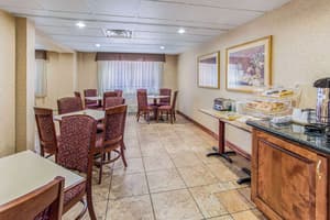 thumbnail: Breakfast area