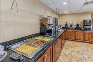 thumbnail: Breakfast area
