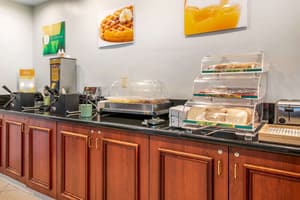 thumbnail: Breakfast area
