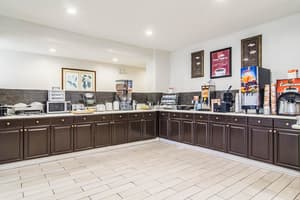 thumbnail: Breakfast area