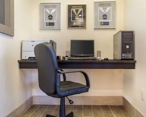 thumbnail: Business center