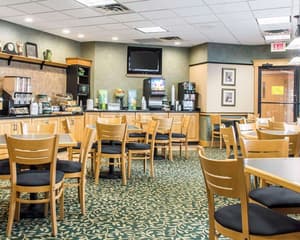 thumbnail: Breakfast area