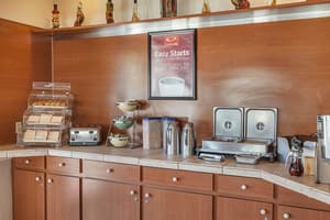 thumbnail: Breakfast area