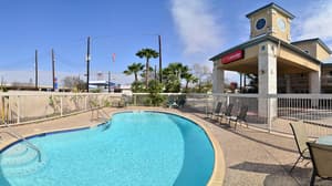 thumbnail: Outdoor pool
