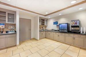 thumbnail: Breakfast area