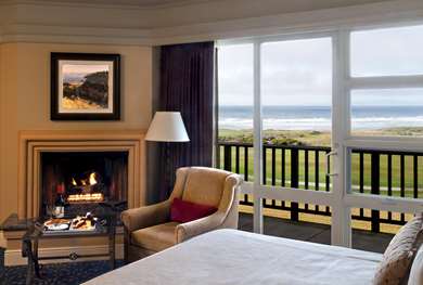 Guest Room,Bed,On-Site