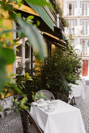 thumbnail: Restaurant