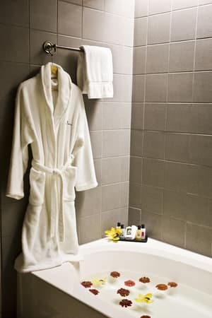 thumbnail: Deep soaking bathtub