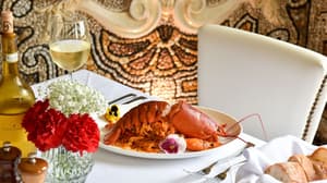 thumbnail: Couples dining