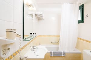 thumbnail: Bathroom