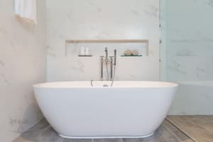 thumbnail: Deep soaking bathtub