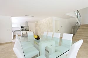 thumbnail: In-room dining