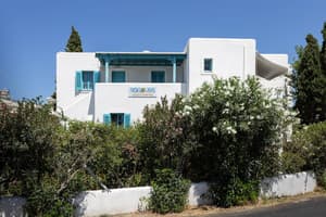 thumbnail: Front of property