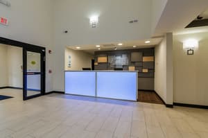 thumbnail: Interior entrance