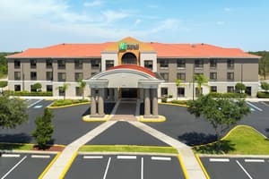 thumbnail: Exterior