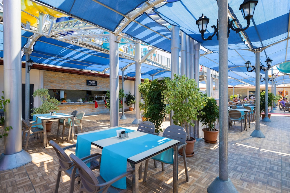 Food court