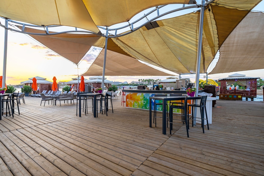 Beach bar
