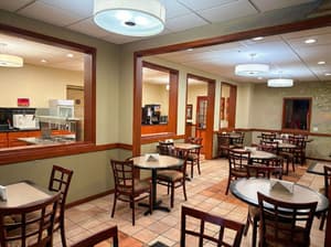thumbnail: Breakfast area