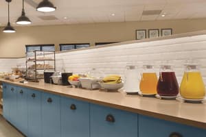 thumbnail: Breakfast area