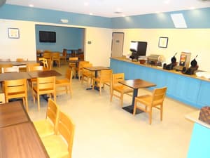 thumbnail: Breakfast area