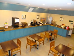 thumbnail: Breakfast area