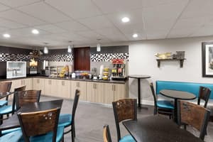 thumbnail: Breakfast area