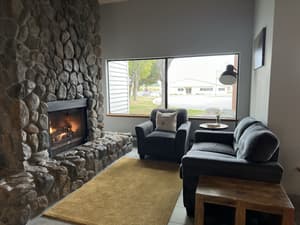 thumbnail: Lobby sitting area