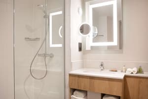 thumbnail: Bathroom shower