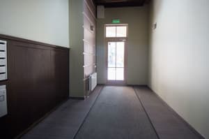 thumbnail: Interior entrance
