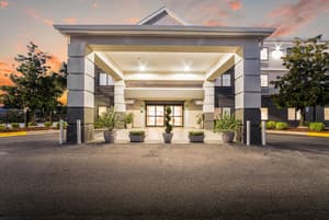 thumbnail: Exterior