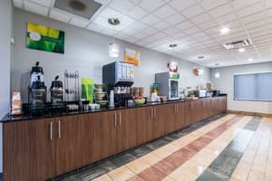 thumbnail: Breakfast area