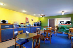 thumbnail: Dining