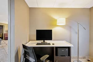 thumbnail: Business center