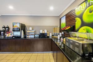 thumbnail: Breakfast area