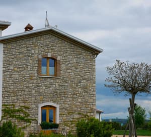 thumbnail: Exterior