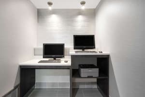 thumbnail: Business center