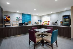 thumbnail: Breakfast area