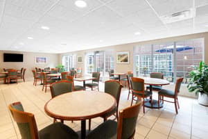 thumbnail: Breakfast area